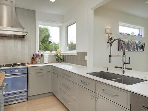 453 Oliver St, Oak Bay, BC - Indoor Photo Showing Kitchen With Double Sink