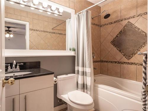 781 Cecil Blogg Dr, Colwood, BC - Indoor Photo Showing Bathroom