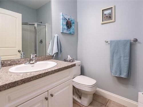 2055 Sussex Dr, Courtenay, BC - Indoor Photo Showing Laundry Room