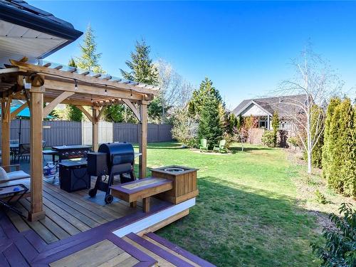 2055 Sussex Dr, Courtenay, BC - Outdoor
