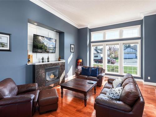 2055 Sussex Dr, Courtenay, BC - Indoor Photo Showing Living Room