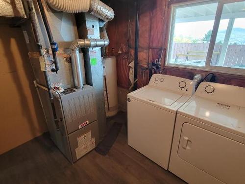 234 Monashee Place, Kamloops, BC - Indoor Photo Showing Laundry Room