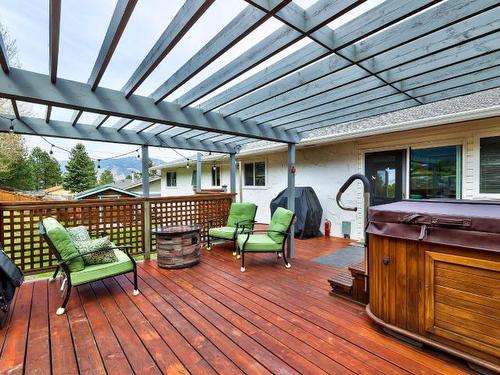 1299 Vaughn Place, Kamloops, BC - Outdoor With Deck Patio Veranda With Exterior