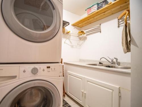 9792 Meadow Rd, Kamloops, BC - Indoor Photo Showing Laundry Room