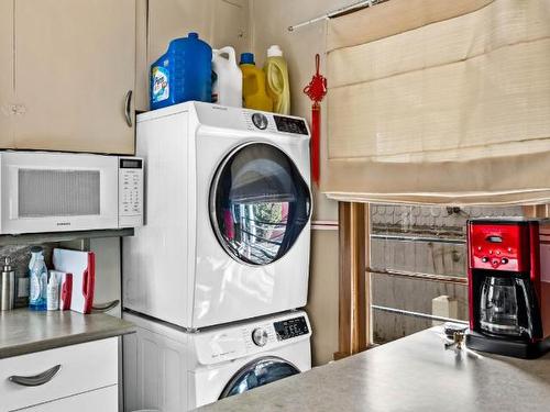 185 Yew Street, Kamloops, BC - Indoor Photo Showing Laundry Room