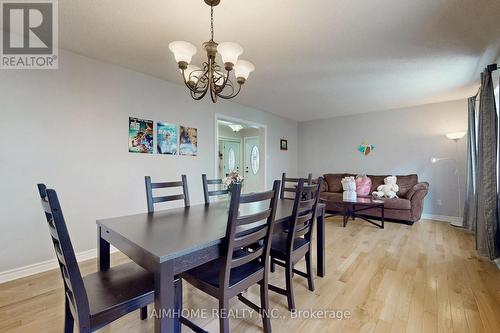 2502 Burnford Tr, Mississauga, ON - Indoor Photo Showing Dining Room