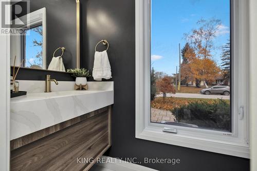 13 Ivan Avenue, Caledon, ON - Indoor Photo Showing Bathroom