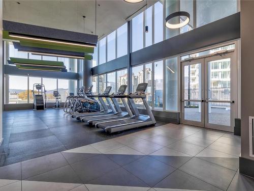 2505-1191 Sunset Drive, Kelowna, BC - Indoor Photo Showing Gym Room