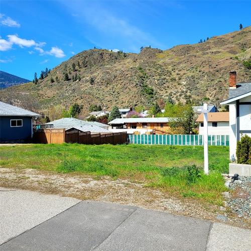 1034 Rockcliffe Road, Oliver, BC - Outdoor