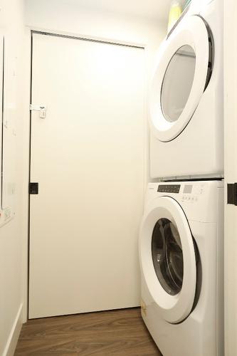 4-9995 Mcculloch Road, Kelowna, BC - Indoor Photo Showing Laundry Room