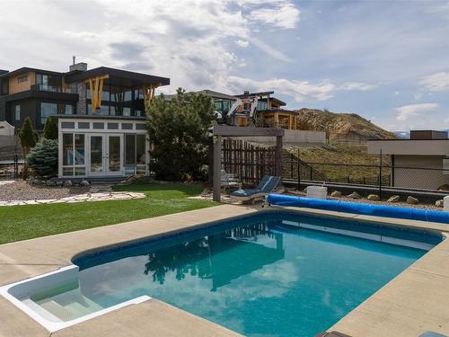 5342 Signet Crescent, Kelowna, BC - Outdoor With In Ground Pool
