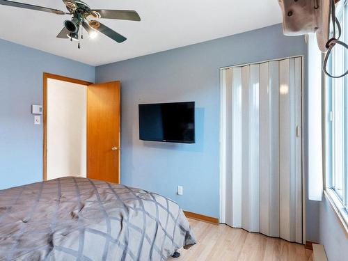 Bedroom - 202-13091 Rue Forsyth, Montréal (Rivière-Des-Prairies/Pointe-Aux-Trembles), QC - Indoor Photo Showing Bedroom