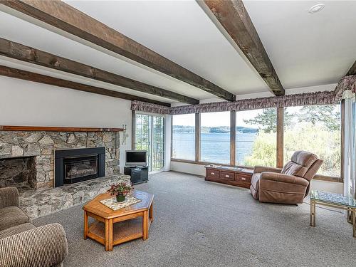 314 Maliview Dr, Salt Spring, BC - Indoor Photo Showing Living Room With Fireplace