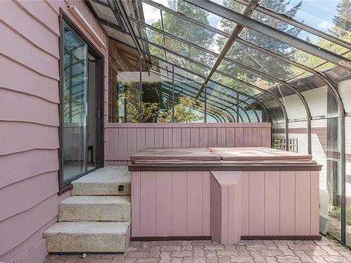 314 Maliview Dr, Salt Spring, BC - Outdoor With Exterior