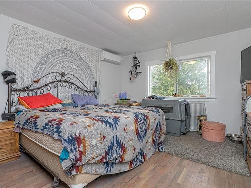 732 Terminal Ave North, Nanaimo, BC - Indoor Photo Showing Bedroom