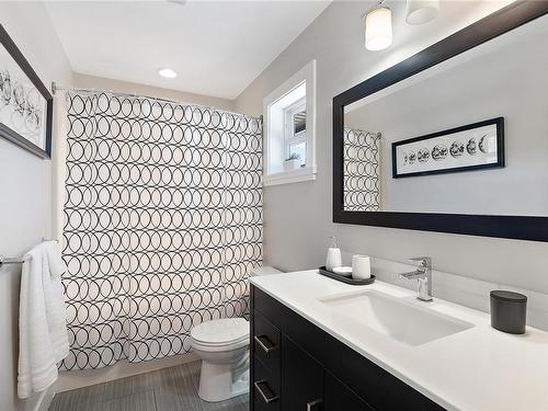 3437 Hopwood Pl, Colwood, BC - Indoor Photo Showing Bathroom
