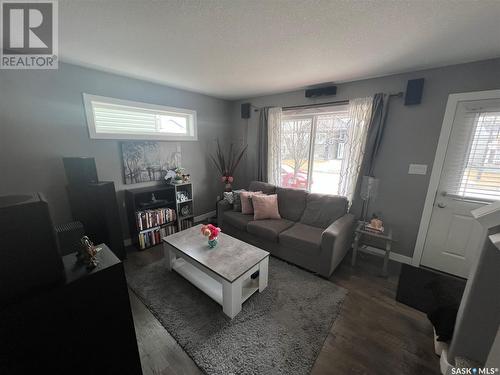 5334 Mcclelland Drive, Regina, SK - Indoor Photo Showing Living Room