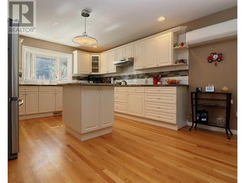 4830 Goodwin Road, Eagle Bay, BC - Indoor Photo Showing Kitchen
