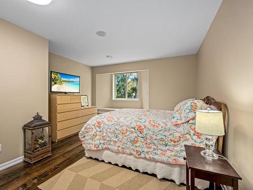 2201 Sea Lion Way, Courtenay, BC - Indoor Photo Showing Bedroom