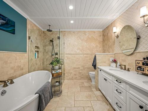 2201 Sea Lion Way, Courtenay, BC - Indoor Photo Showing Bathroom