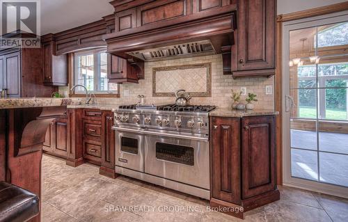 5 Bernice St, Brant, ON - Indoor Photo Showing Kitchen With Upgraded Kitchen