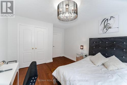 72 Southcreek Dr, Hamilton, ON - Indoor Photo Showing Bedroom