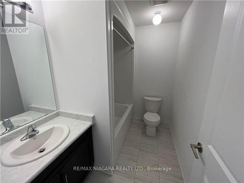 #53 -4552 Portage Rd, Niagara Falls, ON - Indoor Photo Showing Bathroom