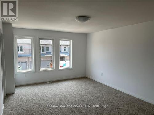 #53 -4552 Portage Rd, Niagara Falls, ON - Indoor Photo Showing Other Room