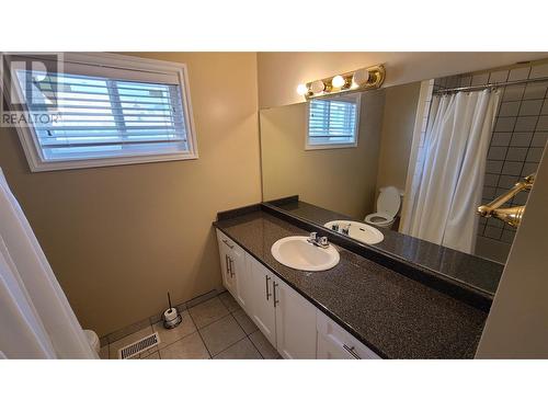 6056 Spartan Street, Oliver, BC - Indoor Photo Showing Bathroom