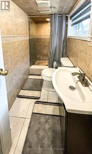 49 Honbury Rd, Toronto, ON - Indoor Photo Showing Bathroom