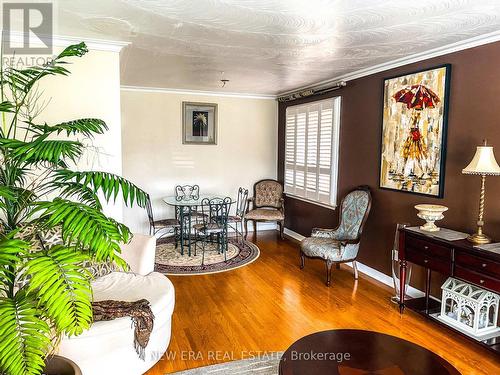 49 Honbury Rd, Toronto, ON - Indoor Photo Showing Other Room