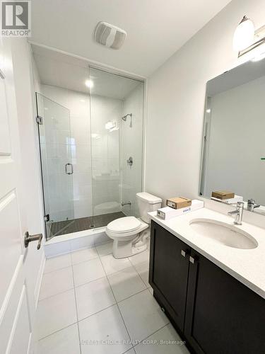 3083 Travertine Drive, Oakville, ON - Indoor Photo Showing Bathroom