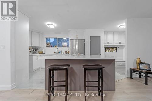 86 Sprucedale St, Highlands East, ON - Indoor Photo Showing Kitchen