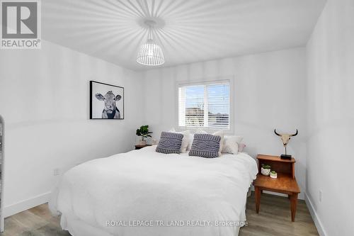 500 Blackacres Blvd, London, ON - Indoor Photo Showing Bedroom