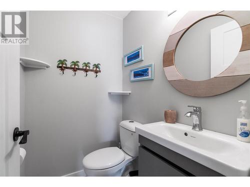 3624 Eagle Bay Road, Eagle Bay, BC - Indoor Photo Showing Bathroom