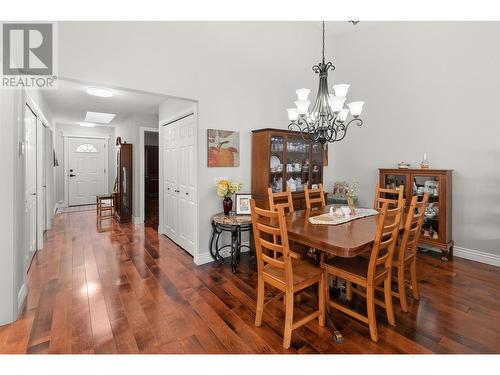 4004 Bluebird Road Unit# 402, Kelowna, BC - Indoor Photo Showing Dining Room