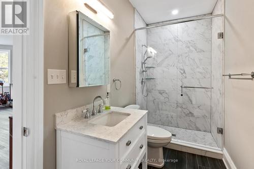 21 James St, Vaughan, ON - Indoor Photo Showing Bathroom