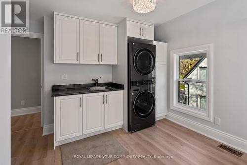 21 James St, Vaughan, ON - Indoor Photo Showing Laundry Room