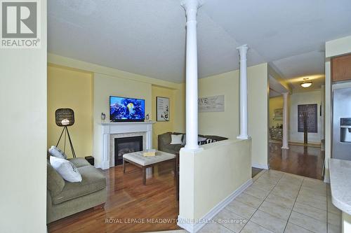 108 Littleside St, Richmond Hill, ON - Indoor With Fireplace