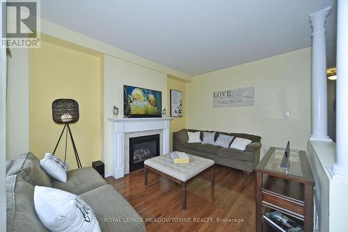 108 Littleside St, Richmond Hill, ON - Indoor Photo Showing Living Room With Fireplace