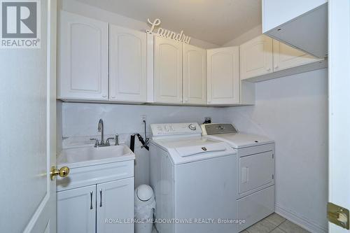 108 Littleside Street, Richmond Hill, ON - Indoor Photo Showing Laundry Room