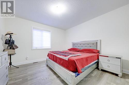 40 Klein Mills Rd, Vaughan, ON - Indoor Photo Showing Bedroom