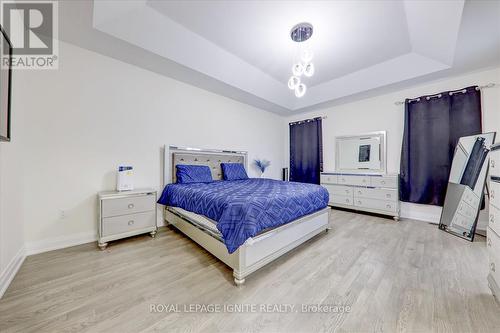 40 Klein Mills Road, Vaughan, ON - Indoor Photo Showing Bedroom