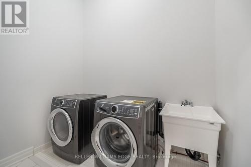 84 Wood Cres, Essa, ON - Indoor Photo Showing Laundry Room