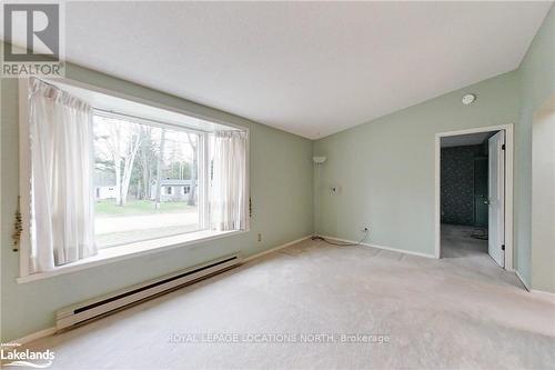 4 Allen Dr, Wasaga Beach, ON - Indoor Photo Showing Other Room