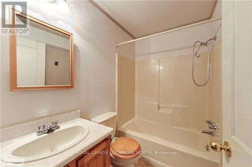 4 Allen Drive, Wasaga Beach, ON - Indoor Photo Showing Bathroom