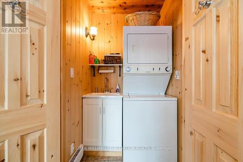 180 Farlain Lake Rd E, Tiny, ON - Indoor Photo Showing Laundry Room