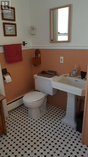 186 Albert St, Belleville, ON - Indoor Photo Showing Bathroom