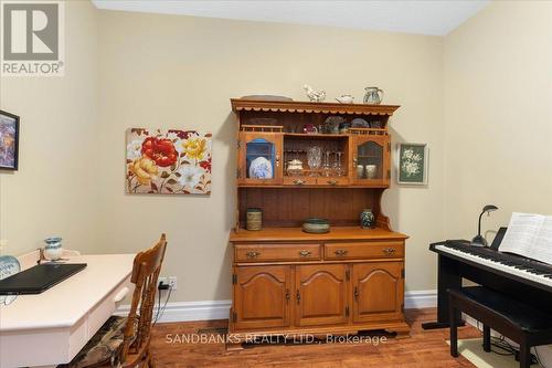 21 - 1 Rosemary Crt, Prince Edward County, ON - Indoor