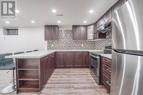 Bsmt - 28 Brando Avenue, Markham, ON - Indoor Photo Showing Kitchen With Upgraded Kitchen